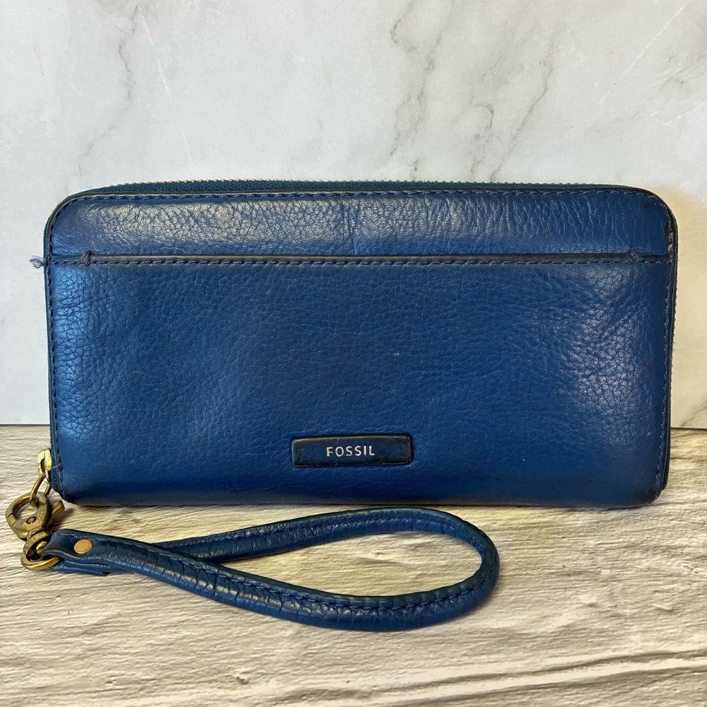 Fossil Blue Leather Wristlet Wallet